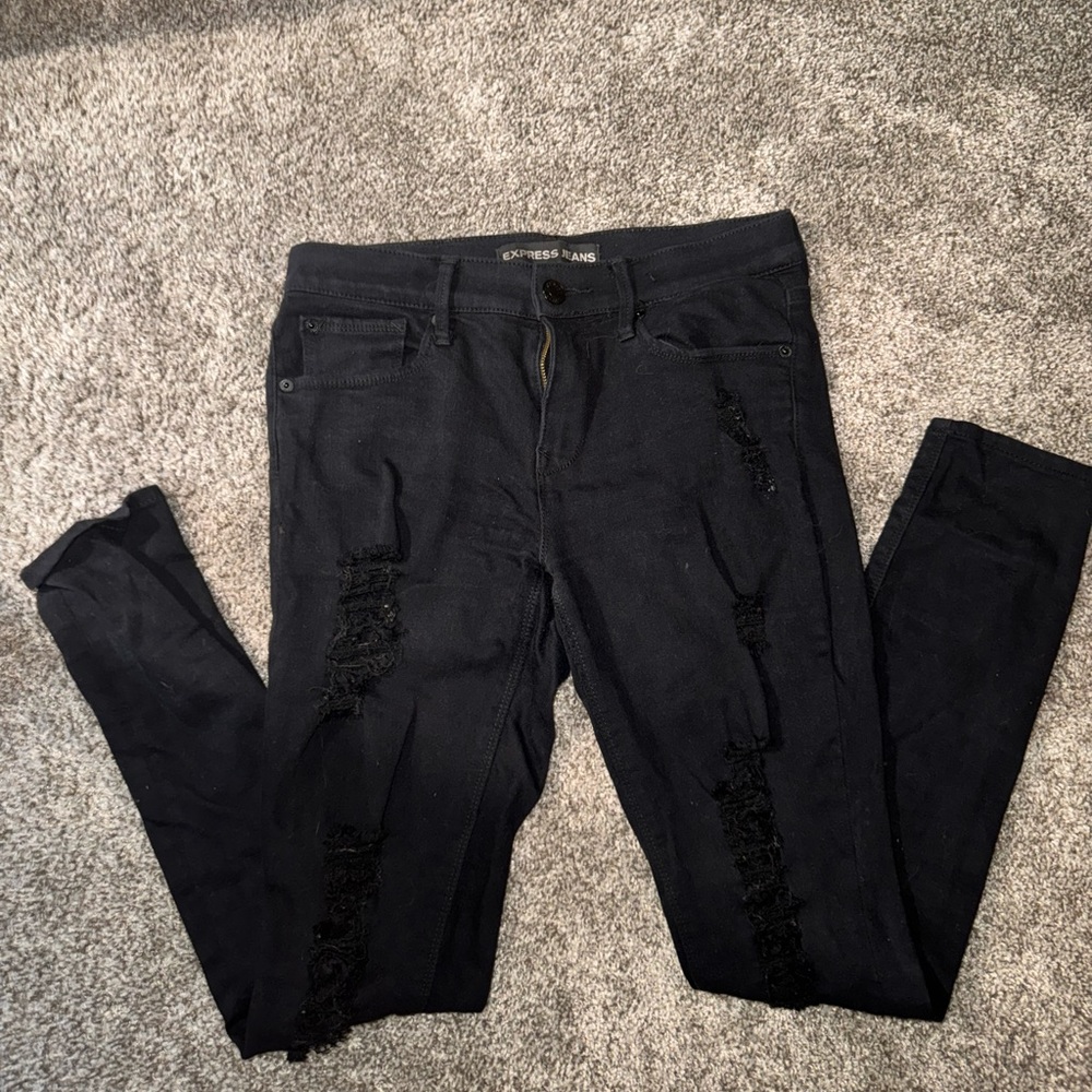 Black ripped skinny jeans